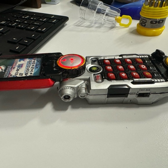 Bandai Power Rangers Operation Overdrive Tracker Morpher Overdrive Phone Works* - Picture 8 of 10